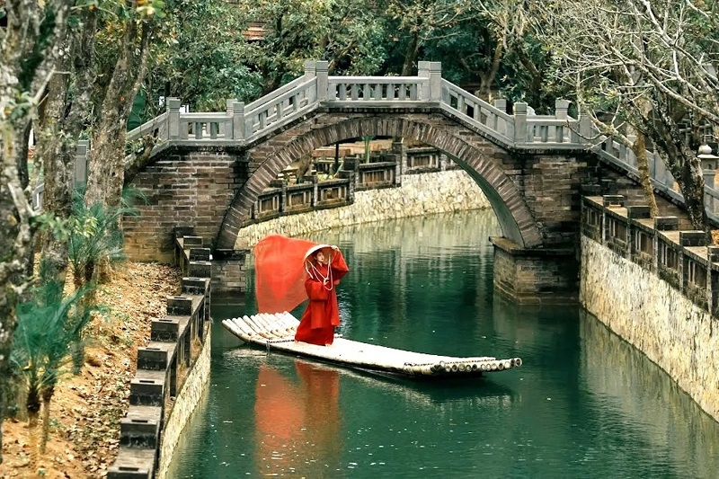 Phong cảnh cổ trang tại Thung Ui, tỉnh Ninh Bình