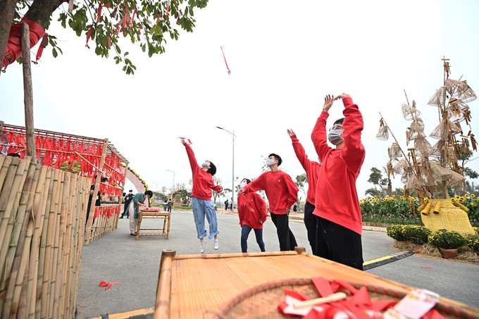 Cảnh đẹp đường đường hoa Tết ở Hoài Đức, Hà Nội 6 Cảnh đẹp đường đường hoa Tết ở Hoài Đức, Hà Nội 6