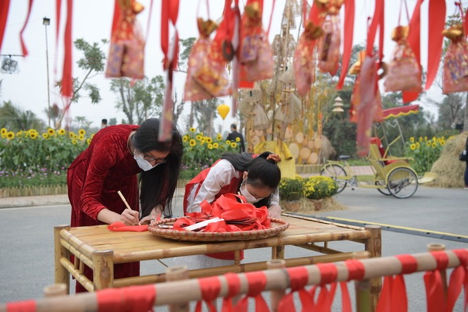 Cảnh đẹp đường đường hoa Tết ở Hoài Đức, Hà Nội 9 Cảnh đẹp đường đường hoa Tết ở Hoài Đức, Hà Nội 9