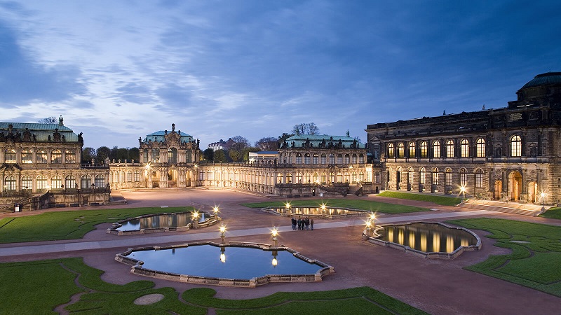 Cung điện Zwinger, Dresden, Đức