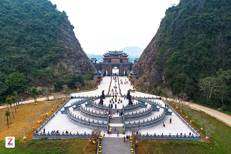 Toàn cảnh đàn Kính Thiên Hoa Lư