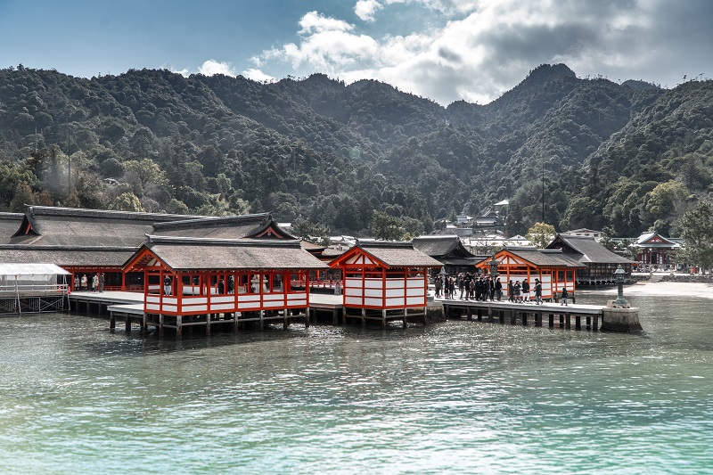 Đền Ittsukushima, Nhật Bản