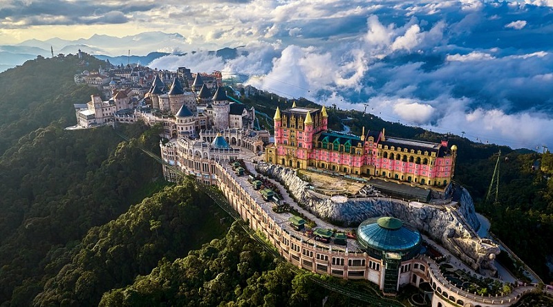 Toàn cảnh Khu du lịch Bà Nà Hills Đà Nẵng