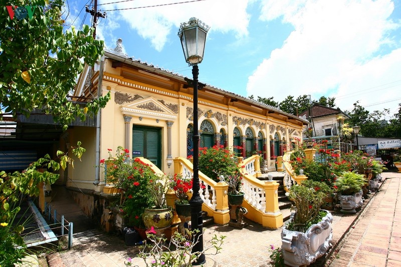 ve-dep-nha-co-binh-thuy-o-can-tho-03