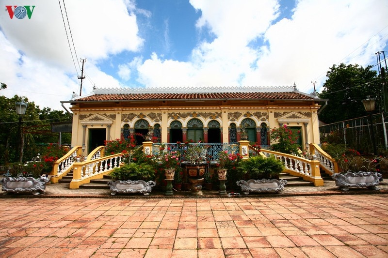 ve-dep-nha-co-binh-thuy-o-can-tho-04